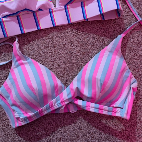 3 striped bikini tops - Picture 2 of 4